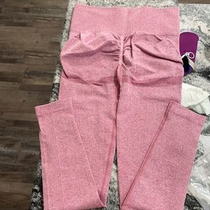 Brand new! Women’s booty lifting yoga pants